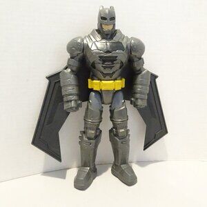 Batman v Superman: Dawn of Justice Electro-Armor Batman 12" Deluxe Figure